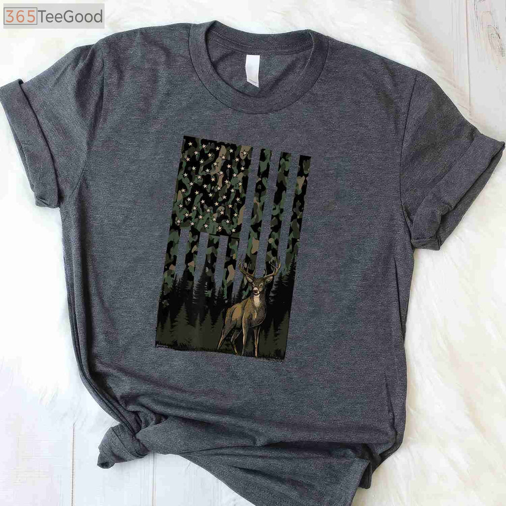 Camo American Flag Deer Hunting Gift for Men, Patriotic Dad Hunter T-Shirt