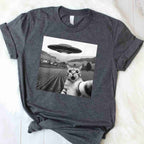 Funny Cat Selfie Tee with Alien UFO Graphic T-Shirt for Adults Men Women Unisex Cat Lover Gift