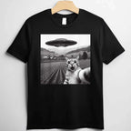 Funny Cat Selfie Tee with Alien UFO Graphic T-Shirt for Adults Men Women Unisex Cat Lover Gift