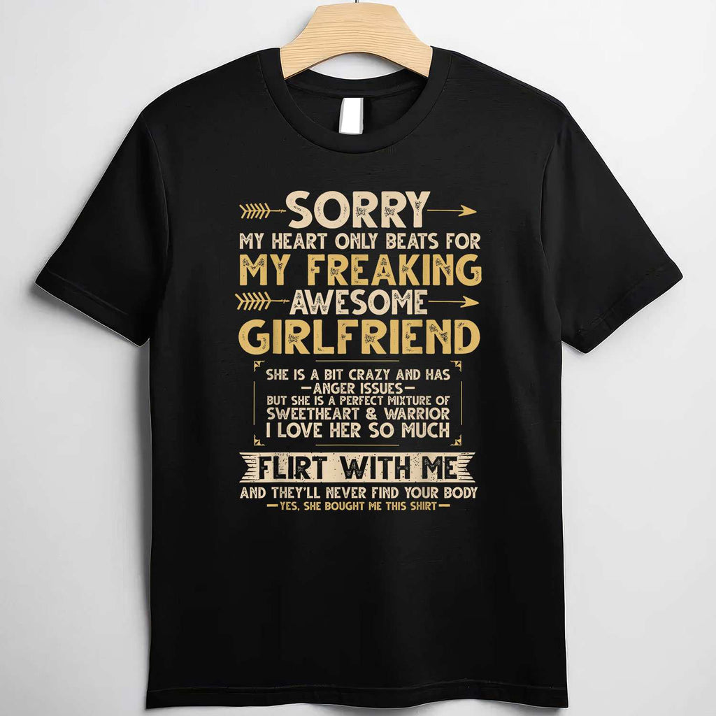 I Love My Freaking Awesome Girlfriend She’s a Bit Crazy Funny T-Shirt Tee Boyfriend Gift