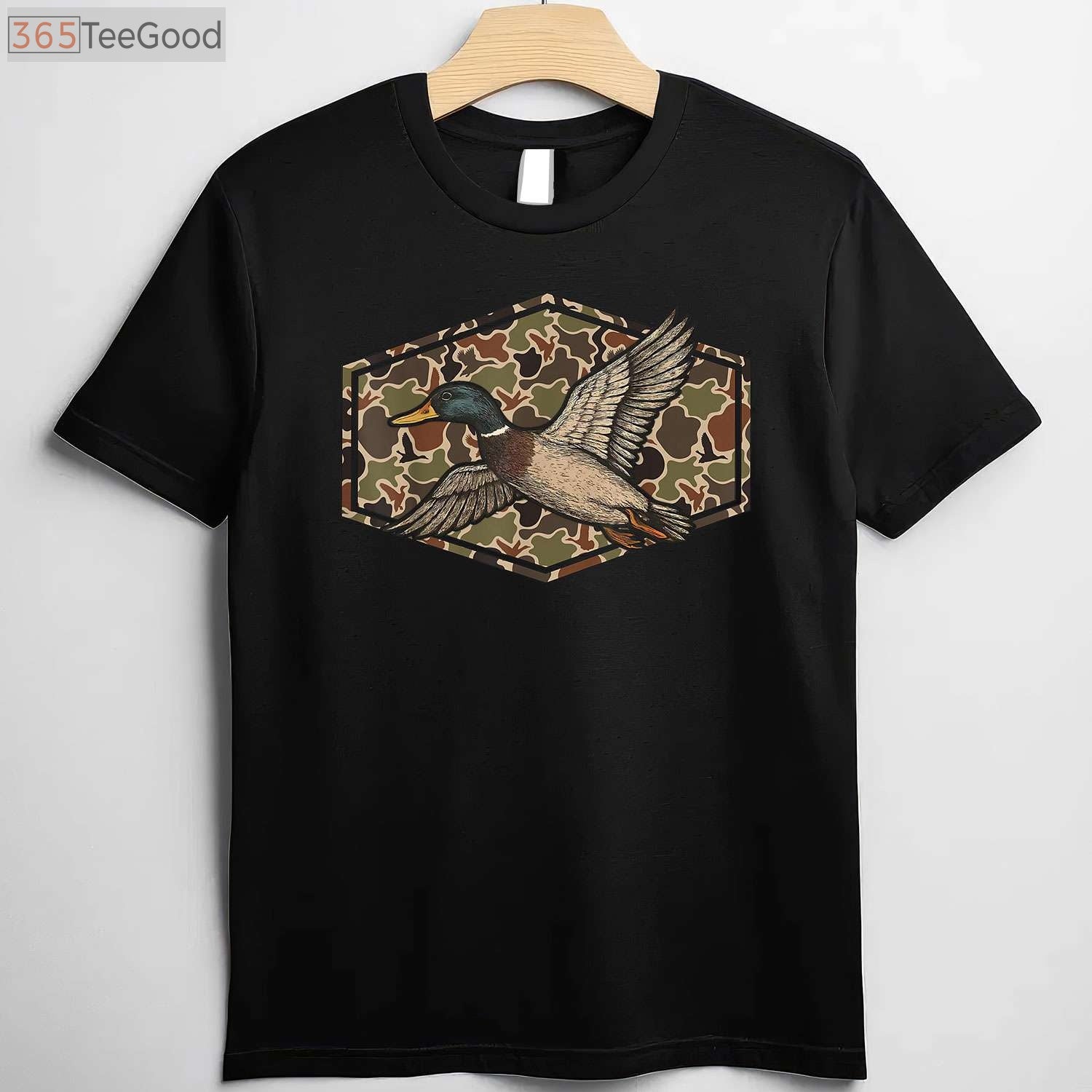 Mallard Duck Camouflage Hunting Shirt, Seasonal Waterfowl Hunter Graphic Tee