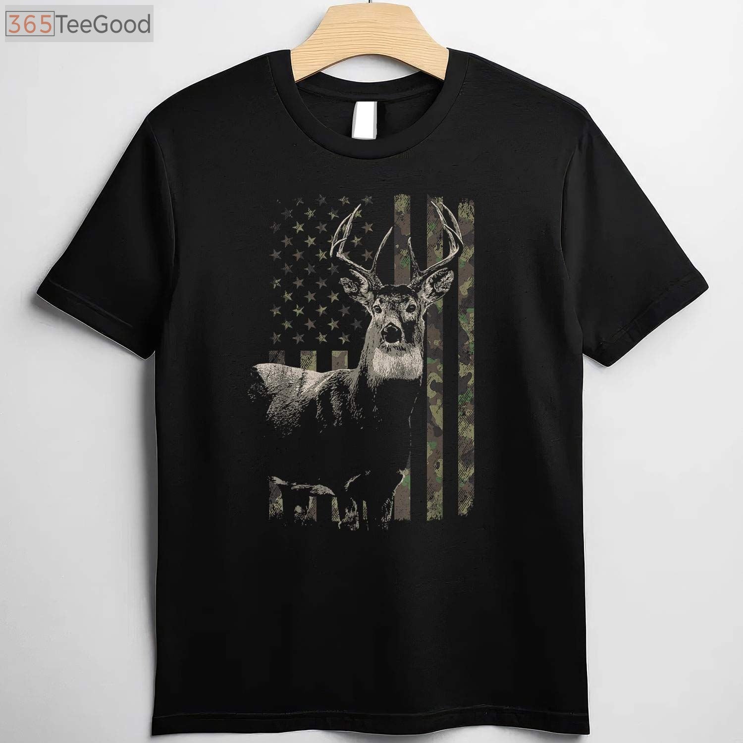 Patriotic American Flag Deer Hunting Camo T-Shirt, USA Buck Outdoorsman Tee