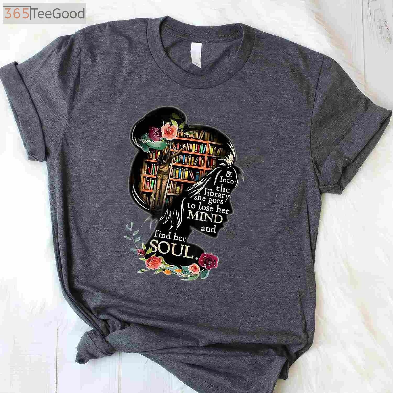 Retro Bookworm Reading T-Shirt - Aesthetic Book Lover Librarian Gift