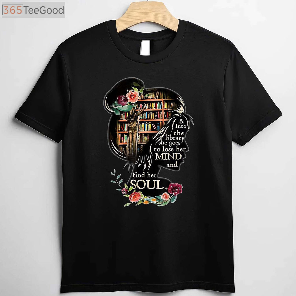 Retro Bookworm Reading T-Shirt - Aesthetic Book Lover Librarian Gift