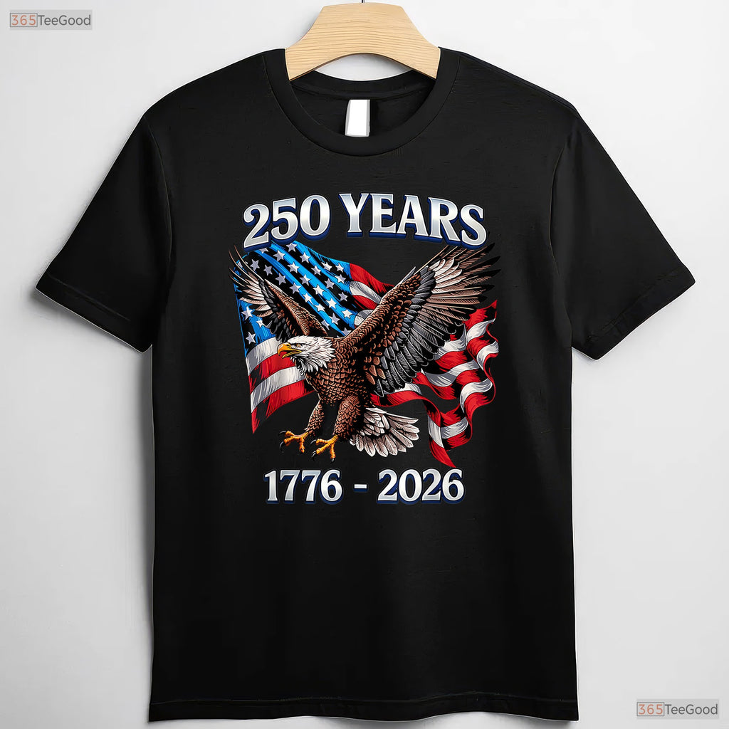 250 Years US Flag 4th of July Valentine T-Shirt Bass Fishing Gifts For Men