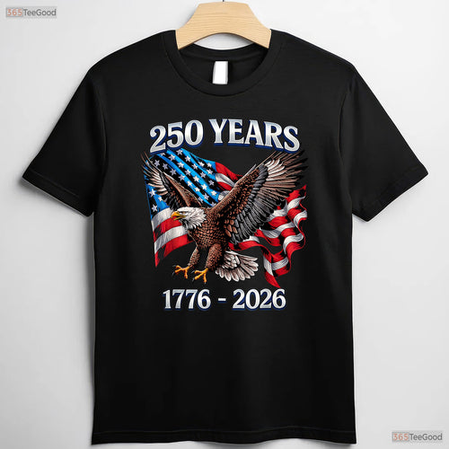 250 Years US Flag 4th of July Valentine T-Shirt Bass Fishing Gifts For Men