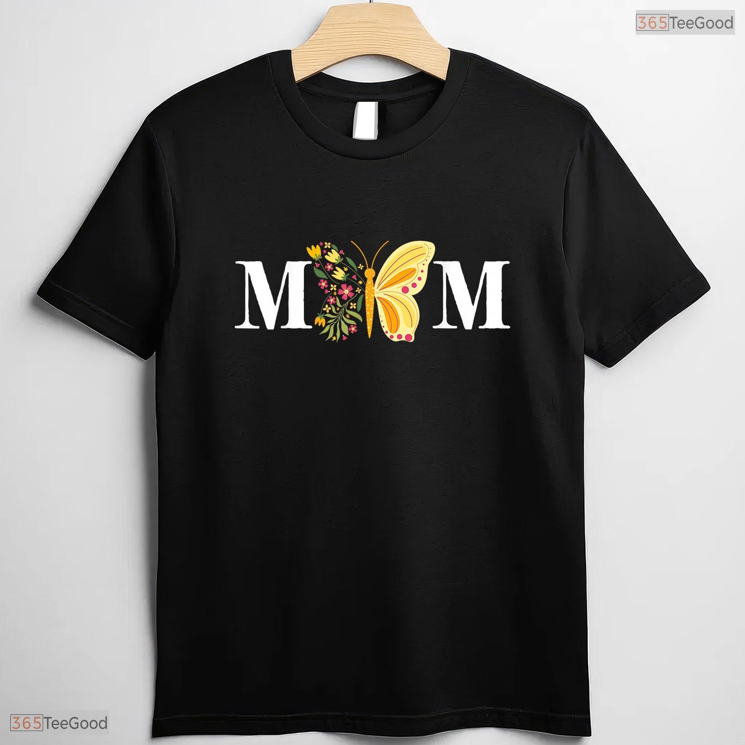 Cute Butterfly Mom Insect Flower Mama Mommy Mothers Day T-Shirt Gift For Women