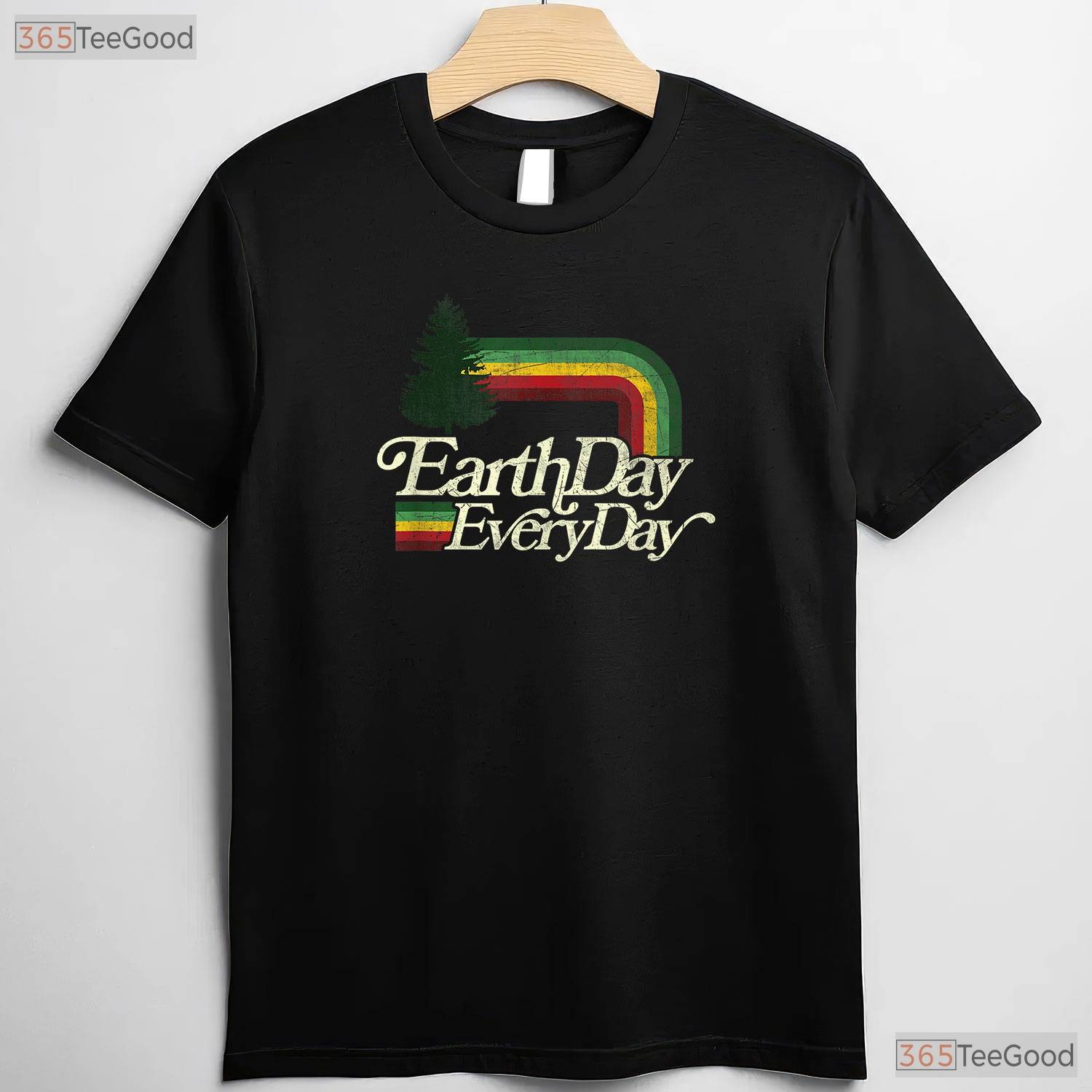 Cute Earth Day Everyday Retro Vintage T-Shirt 70s Style Distressed Planet Graphic