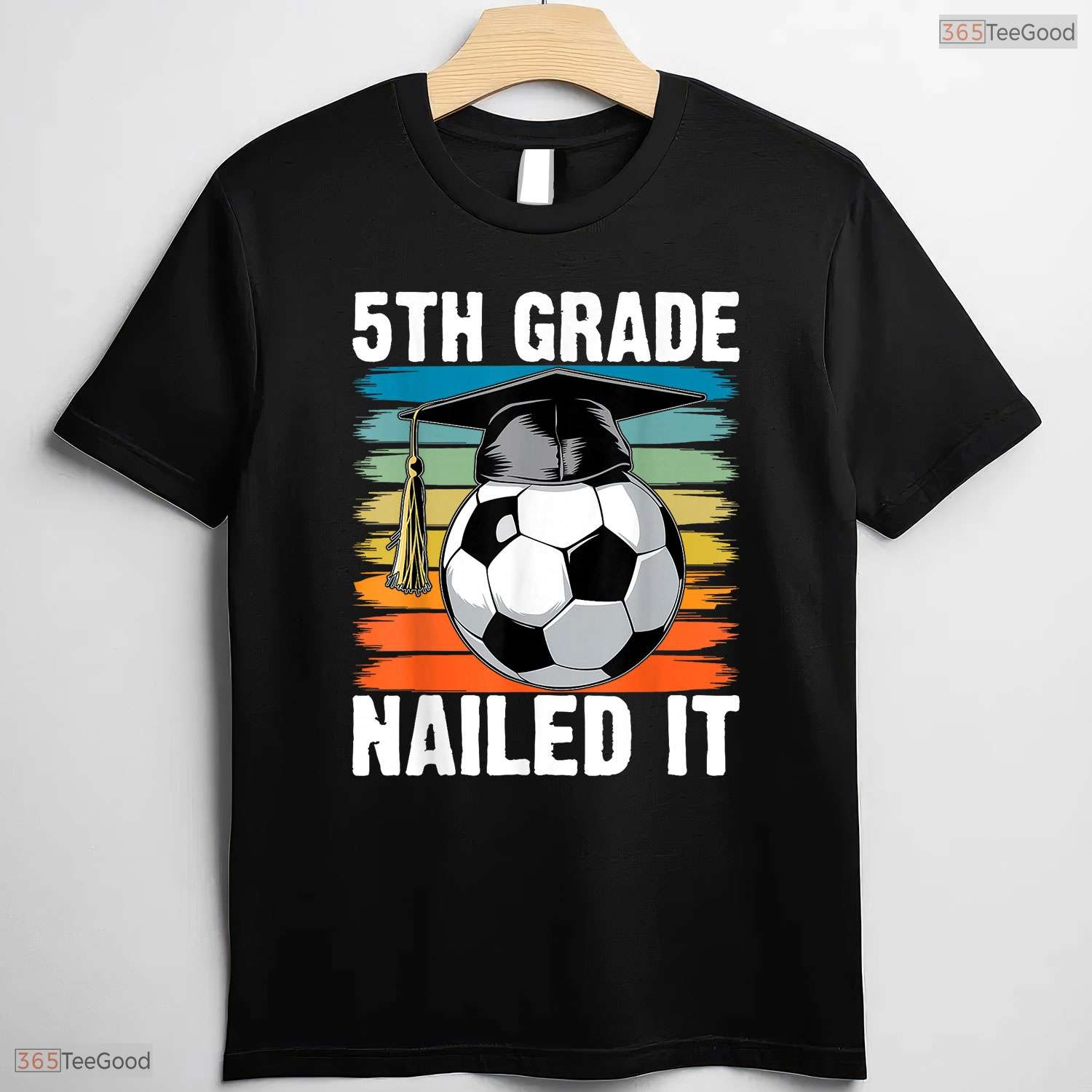 Retro 5th Grade Nailed It Soccer Ball Graduation Cap Boys Party T-Shirt