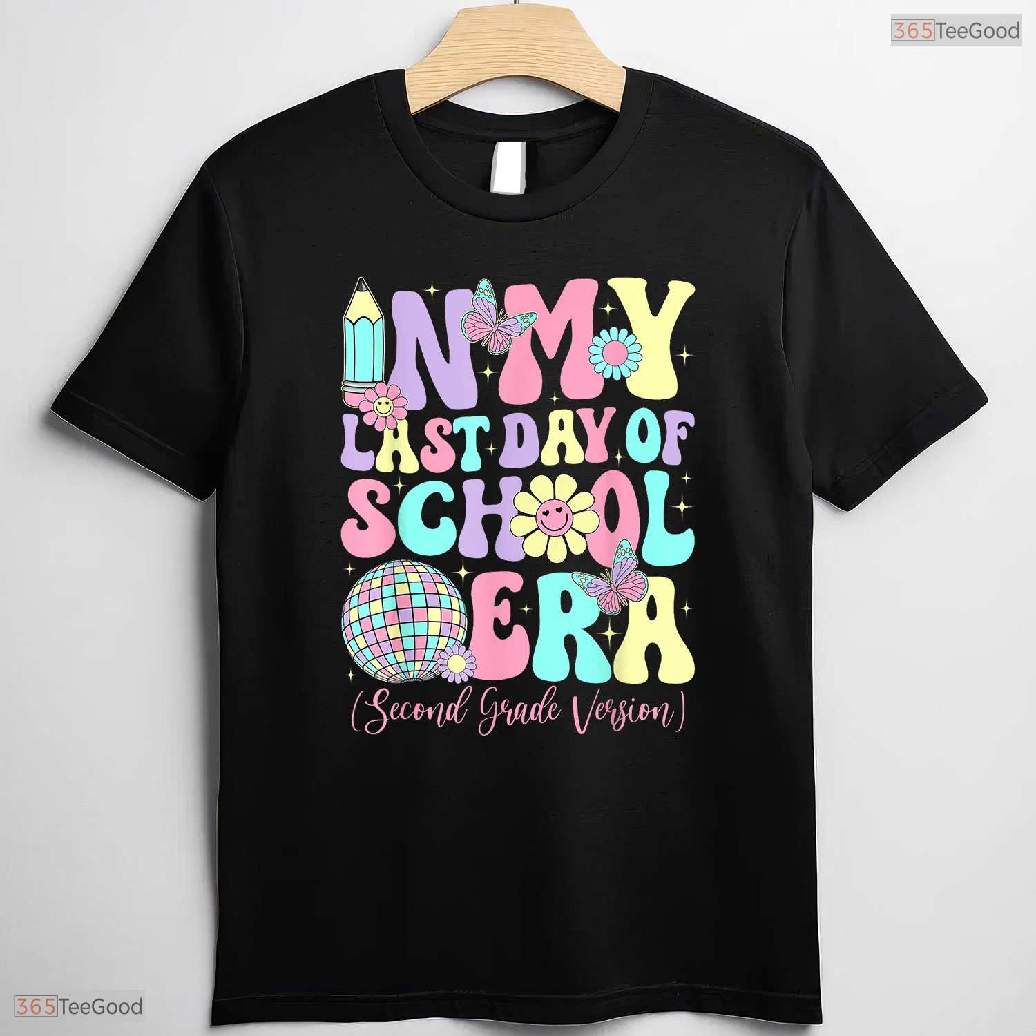 Retro Groovy In My Last Day Of School Era Second Grade Graduation Kids T-Shirt