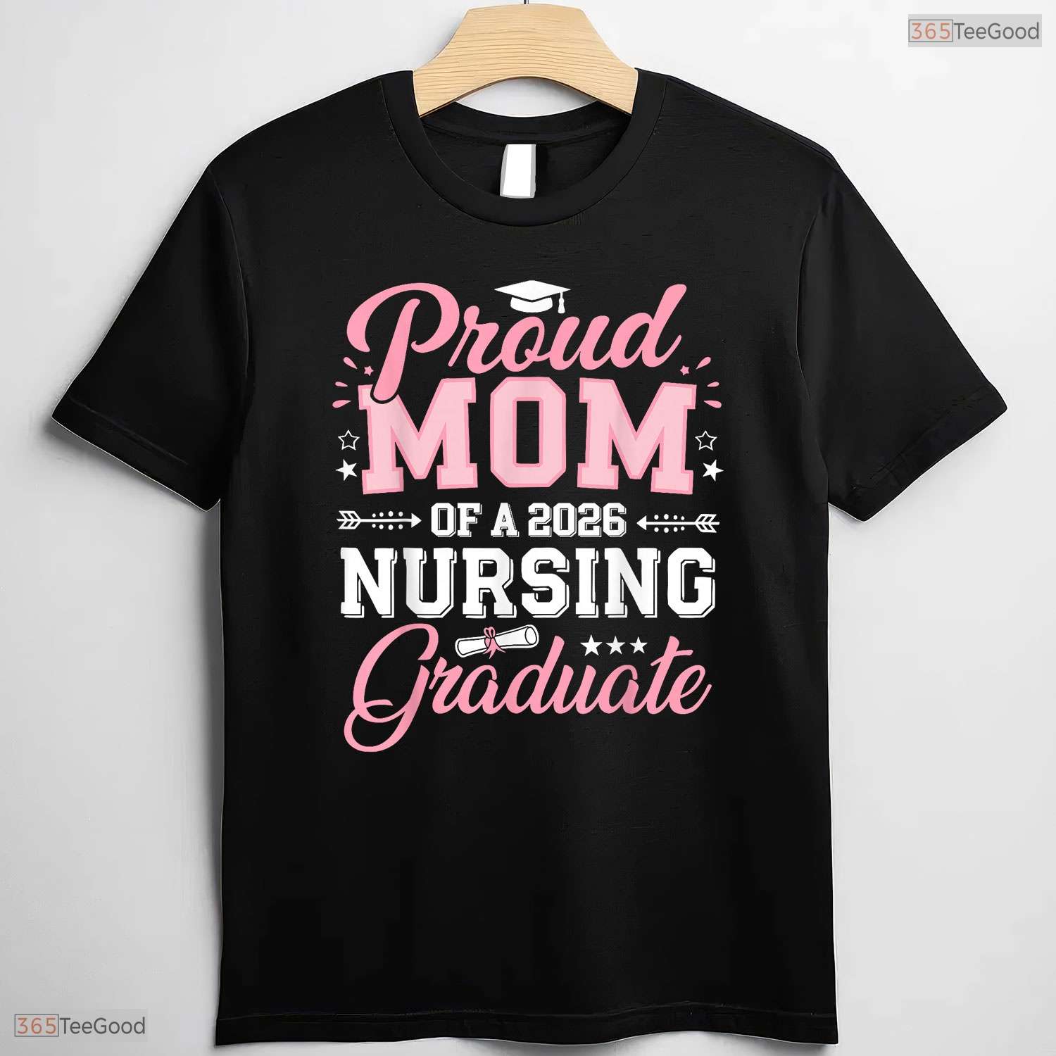 Supportive Proud Mom Of A 2026 Nursing Graduate Nurse Graduation 2026 Ceremony T-Shirt