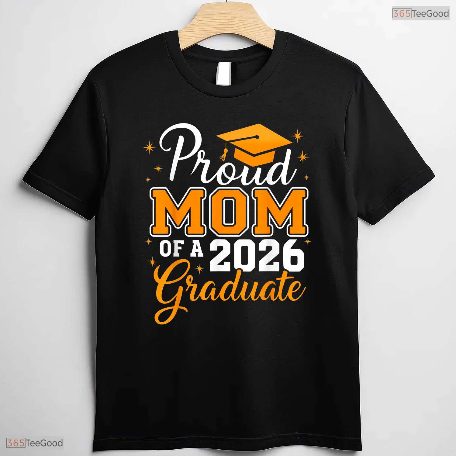 Beautiful Proud Mom Of A 2026 Graduate Class of 2026 Graduation Day T-Shirt