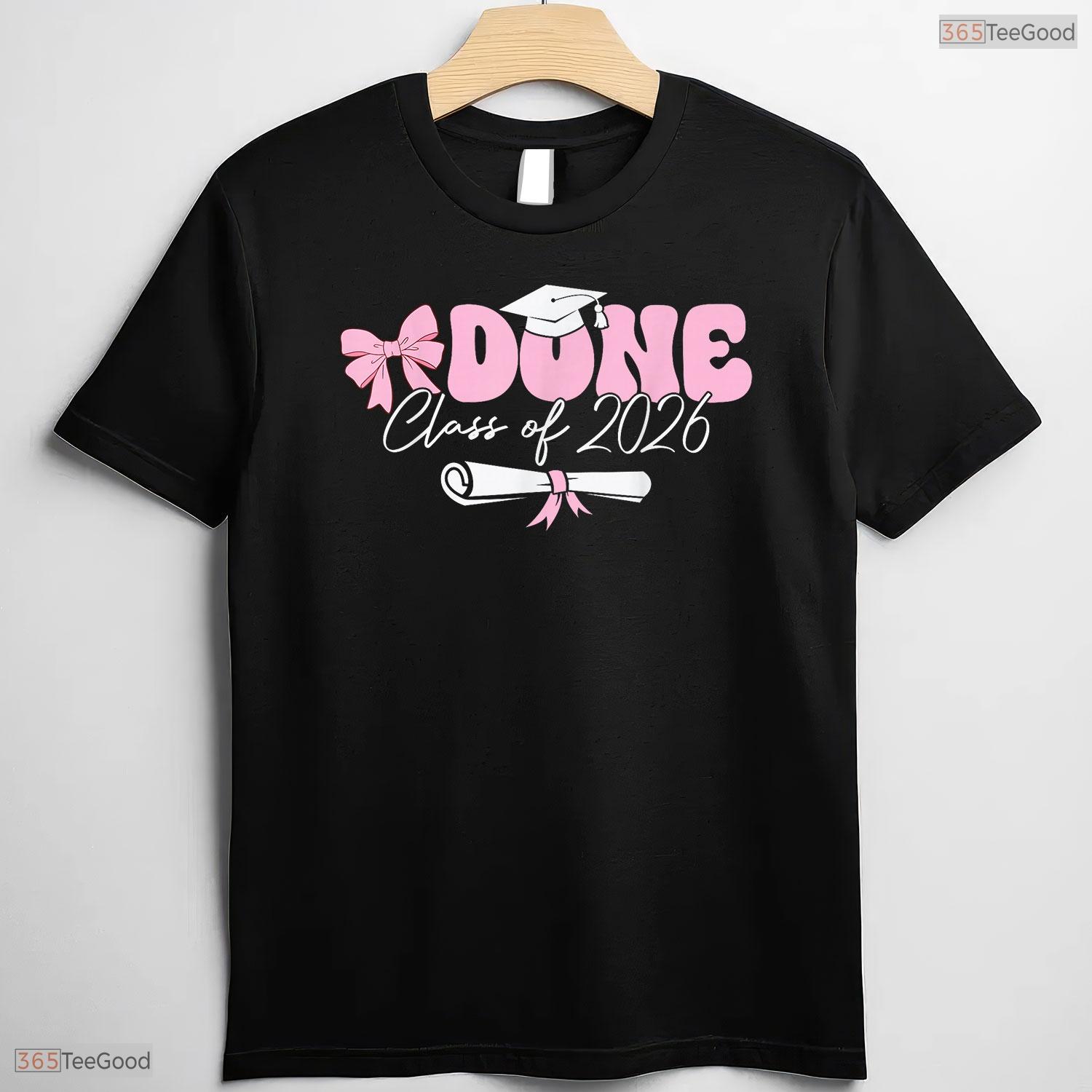 Cute Graduate Class of 2026 Done Graduation Coquette Bow Pink Trendy T-Shirt