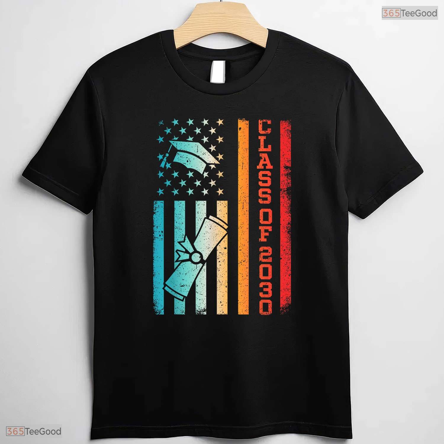 Vintage Class Of 2030 Graduation Back To School USA Flag Patriotic Youth T-Shirt