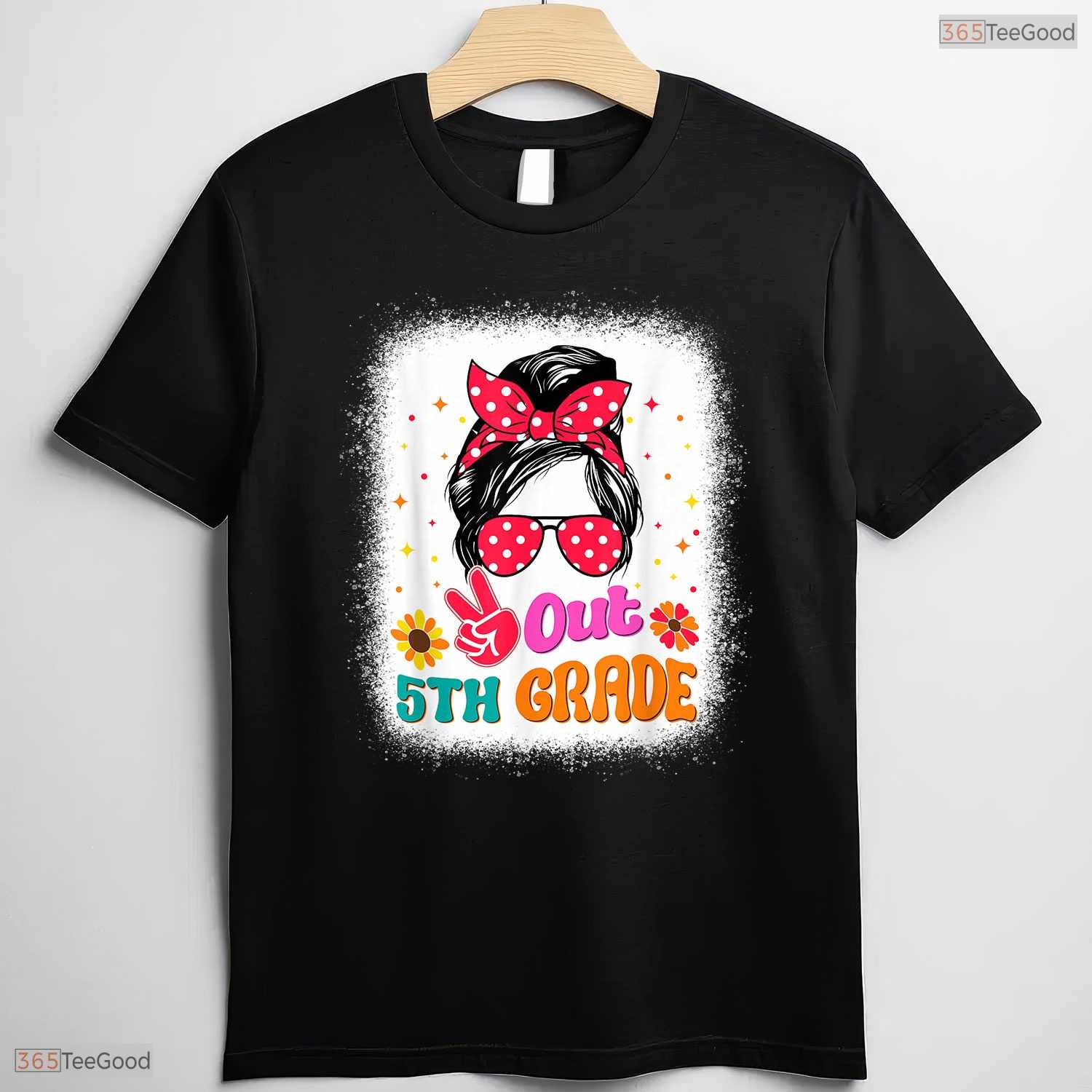 Peace Out 5th Grade Messy Bun Girl Elementary School Moving Up Graduation T-Shirt