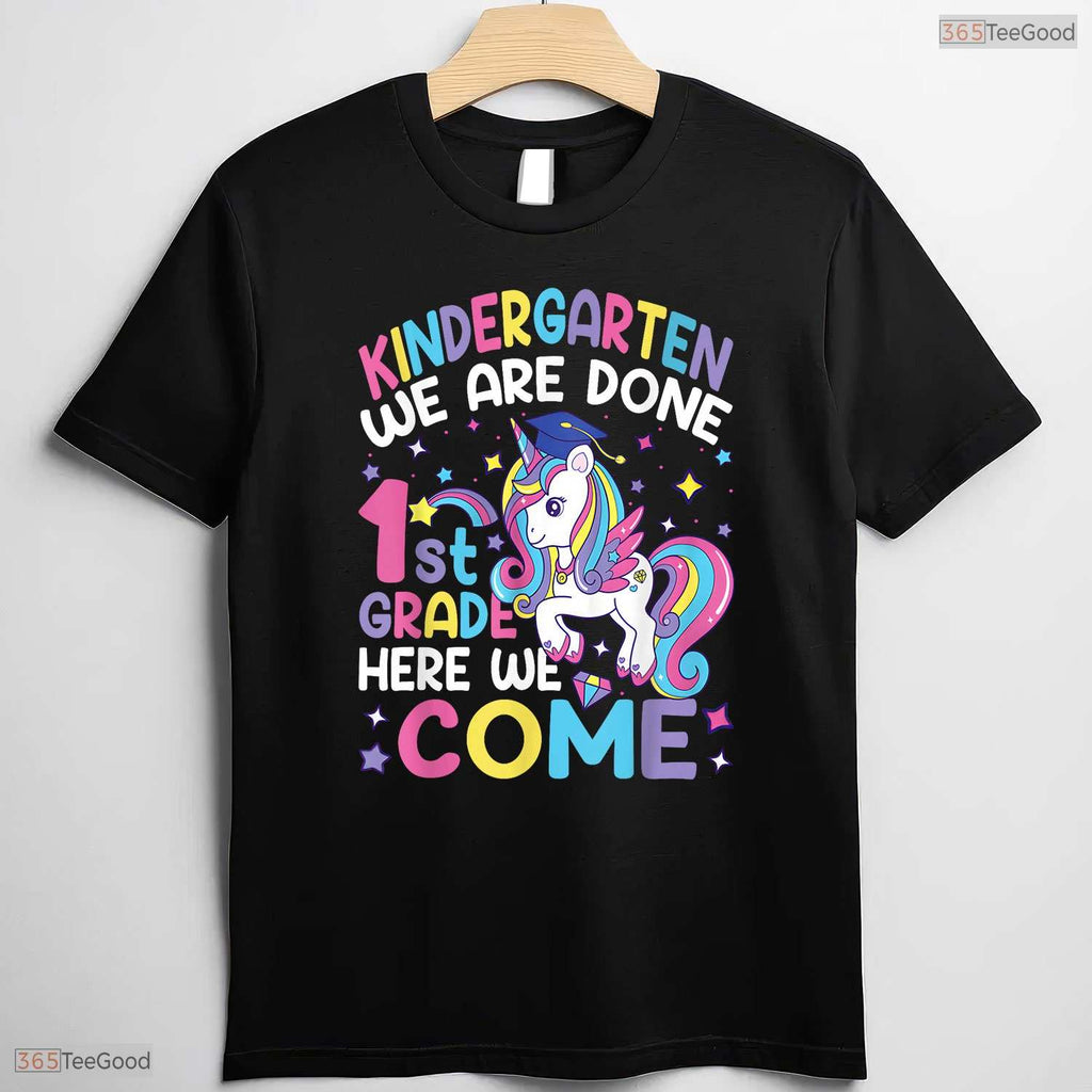 Cute Unicorn Kindergarten Graduation Class Of 2026 Moving Up Girls T-Shirt