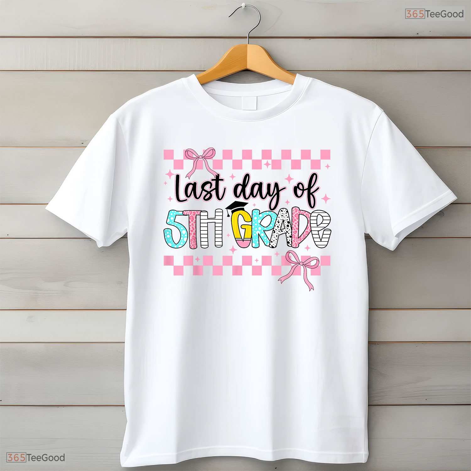 Cute Coquette Bow Last Day Of 5th Grade Graduation Elementary School Shirt
