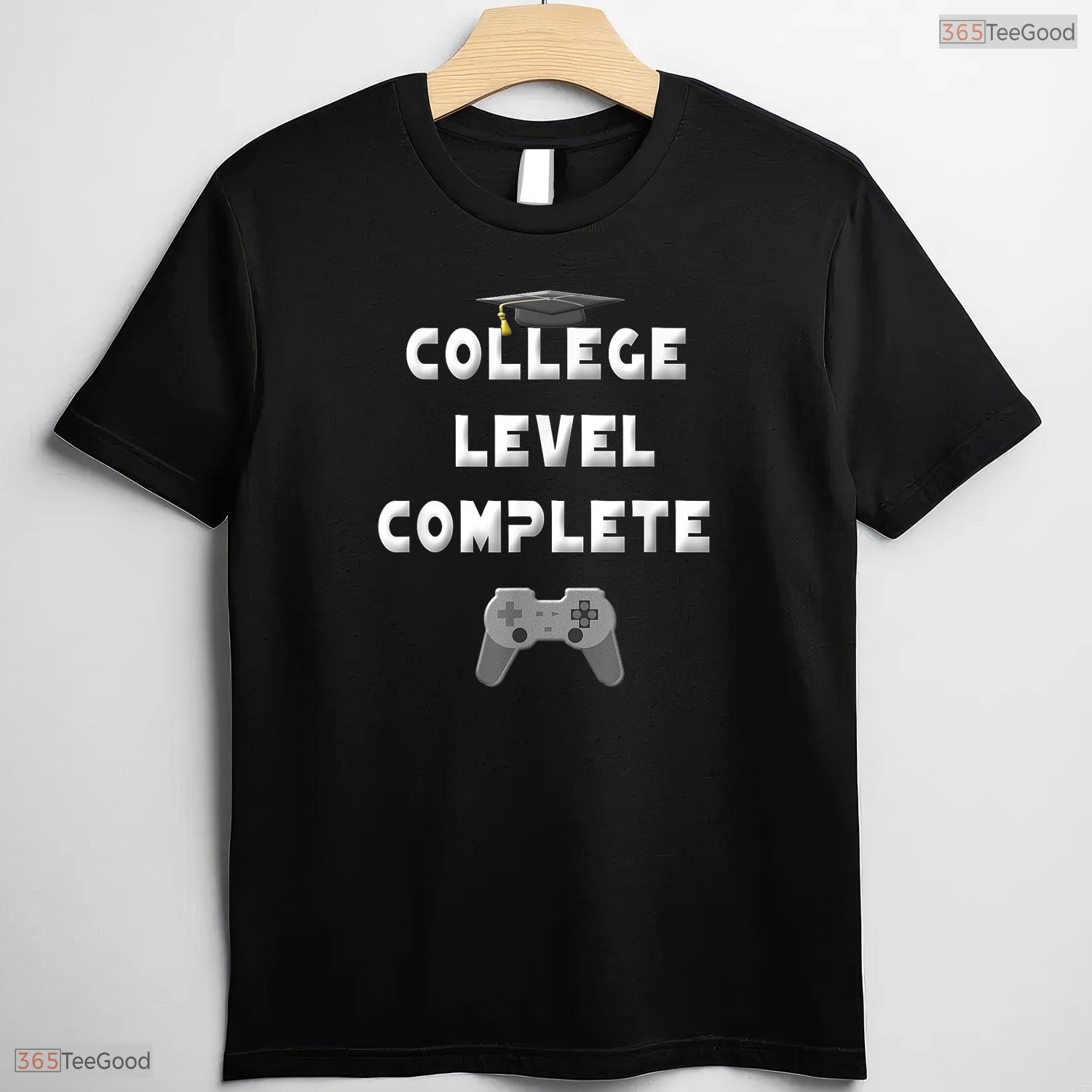 College Level Complete Class Of 2026 Funny Video Gamer University Graduation T-Shirt