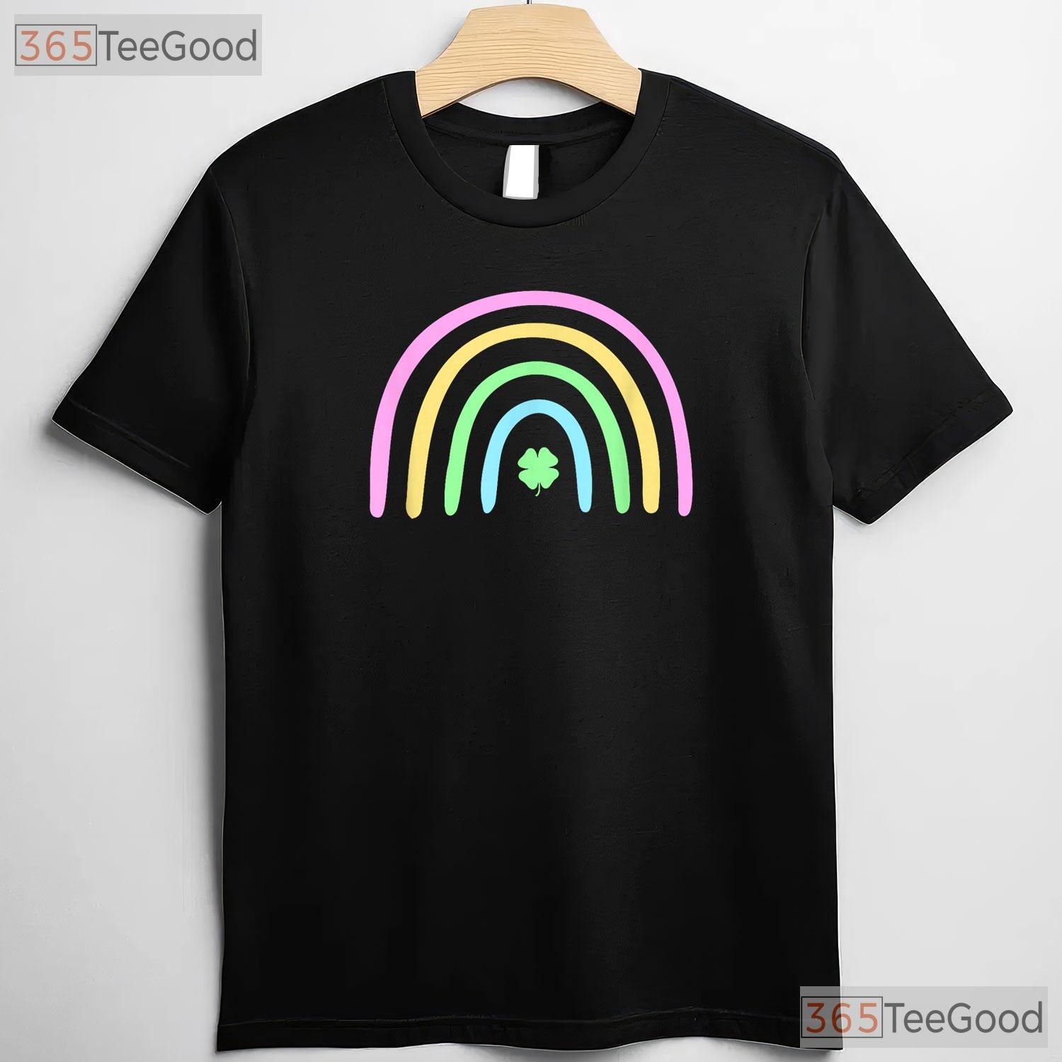 Four Leaf Clover Retro Rainbow St Patricks Day T-Shirt Lucky Boho Tee