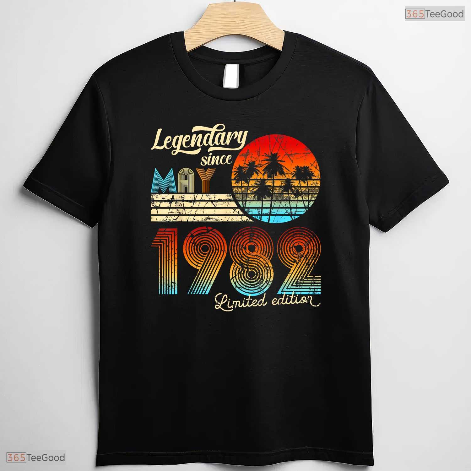 Awesome Legendary Since May 1982 Retro 44th Birthday Gift T-Shirt For Adults