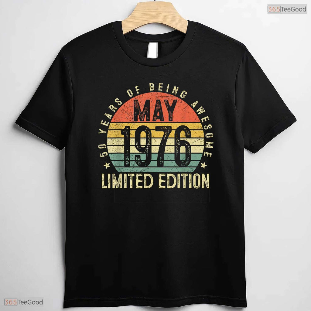 50 Year Old Vintage Born In May 1976 50th Birthday Classic Apparel T-Shirt
