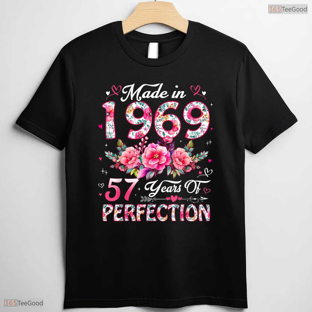 Elegant 57 Year Old Made In 1969 Floral 57th May Birthday T-Shirt For Women