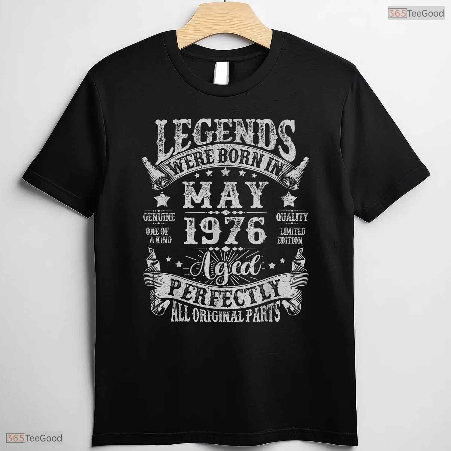 Awesome 50th Birthday For Men Legends Were Born In May 1976 Vintage Retro T-Shirt