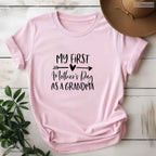 First Mothers Day Grandma New Grandma Gift T-Shirt For Mothers Day Present