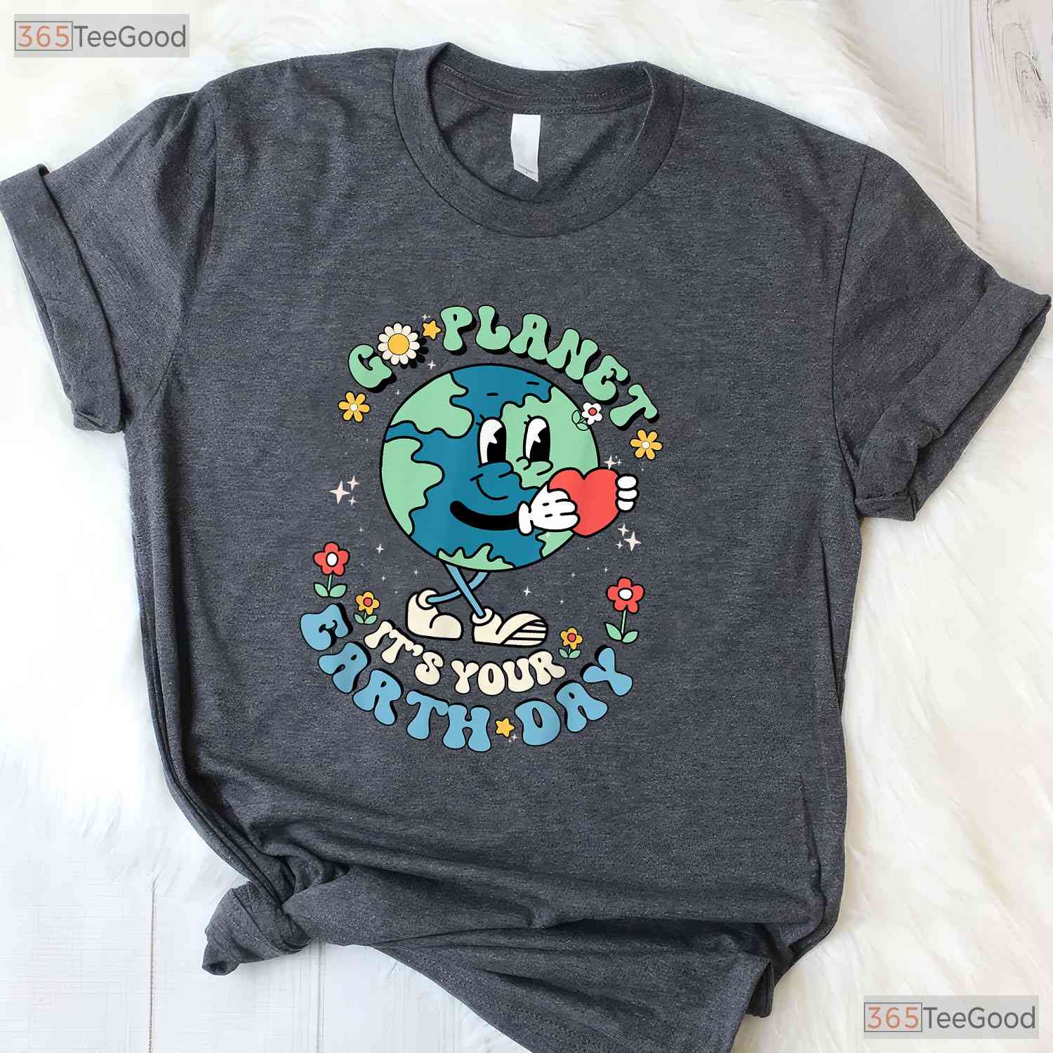 Cute Go Planet Its Your Earth Day 2026 T-Shirt Teacher Kids Groovy Retro Flower