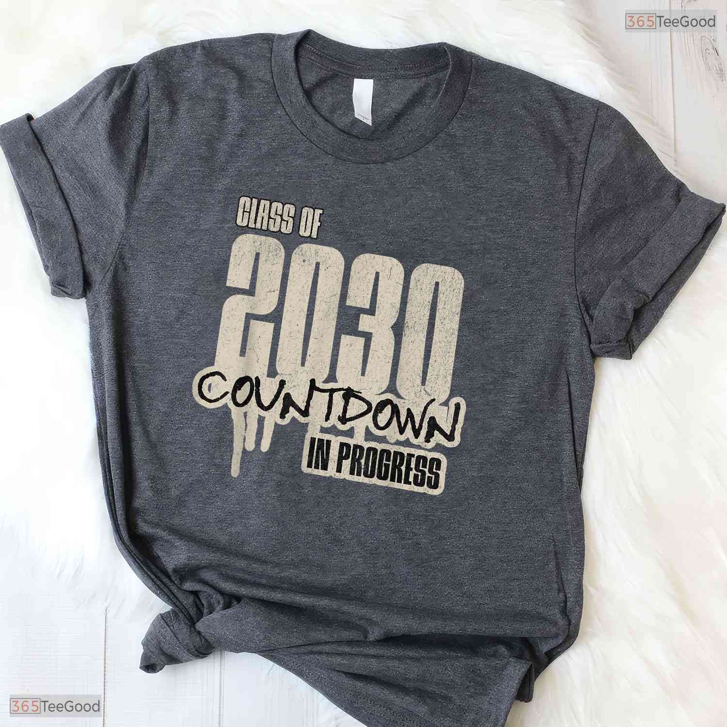Funny Class Of 2030 Countdown Graduate Student Matching Graduation T-Shirt
