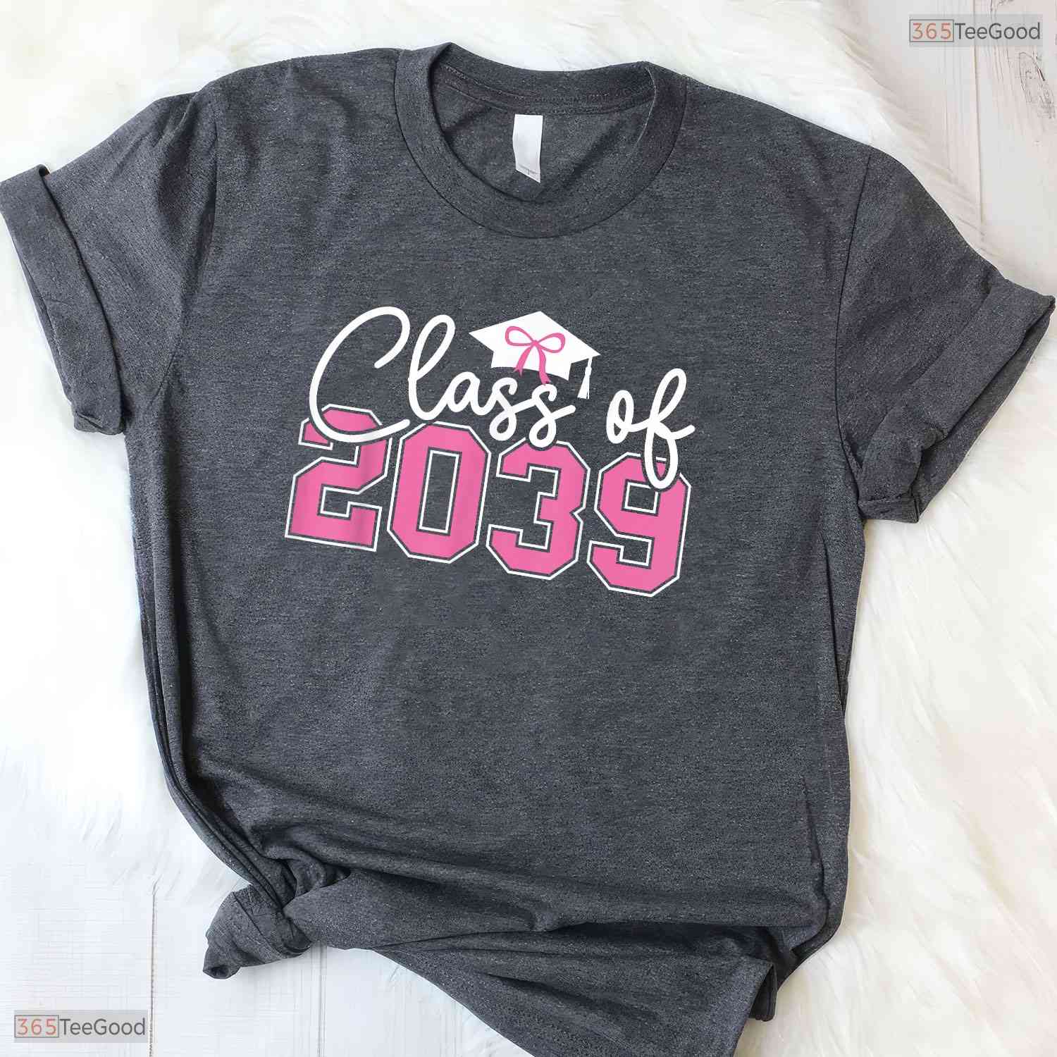 Trendy Class Of 2039 Grow With Me Graduation Pink Bow Girls Photo T-Shirt