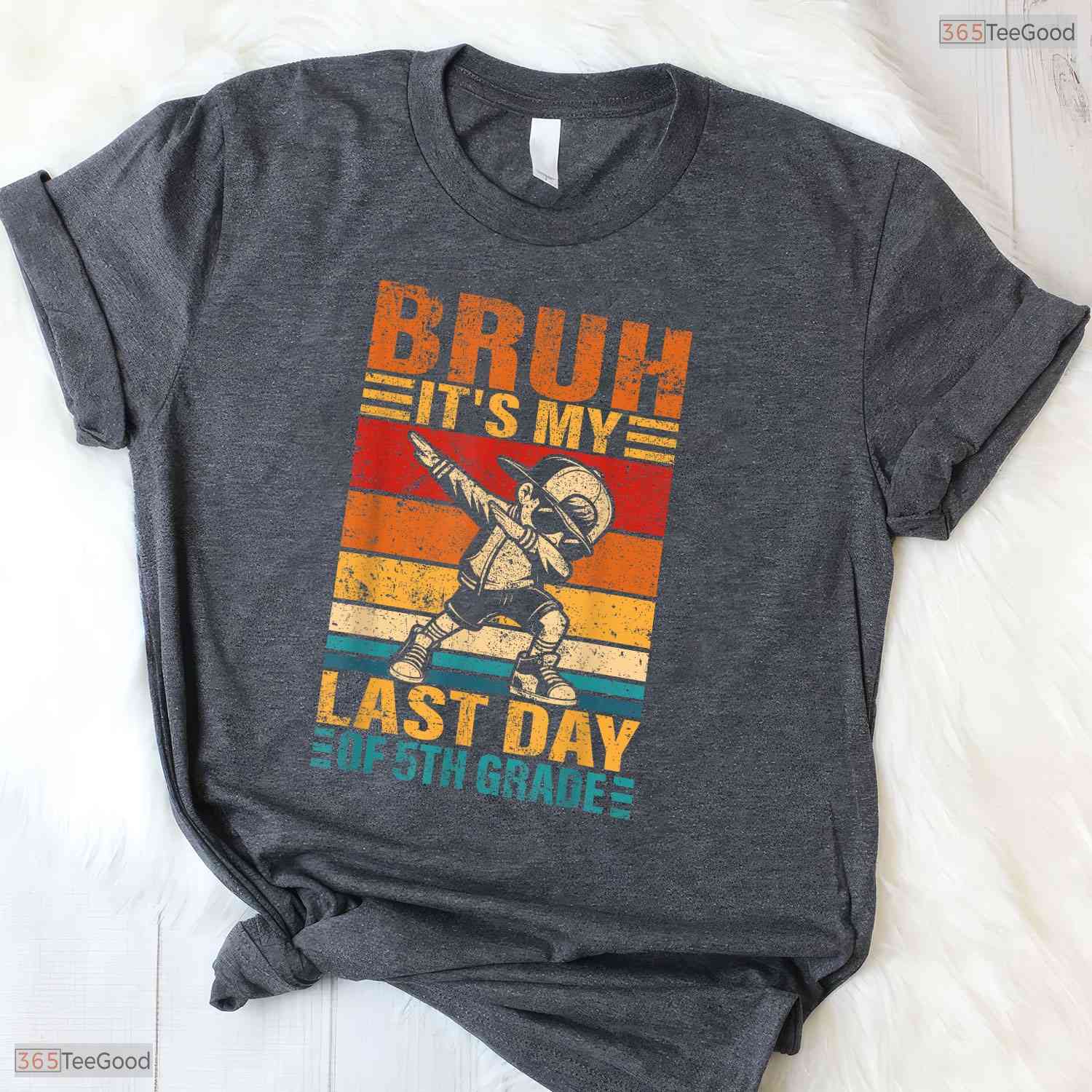 Funny Fifth Grade Dabbing Boy Bruh It Is My Last Day Of 5th Grade Graduation T-Shirt