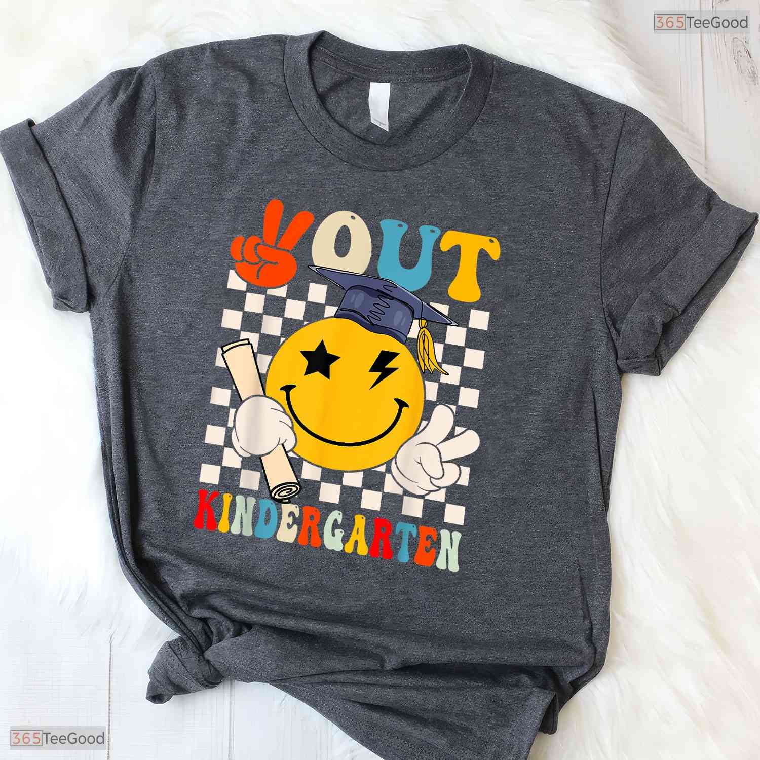 Groovy Peace Out Kindergarten Last Day Of School Retro Graduation Kids Shirt