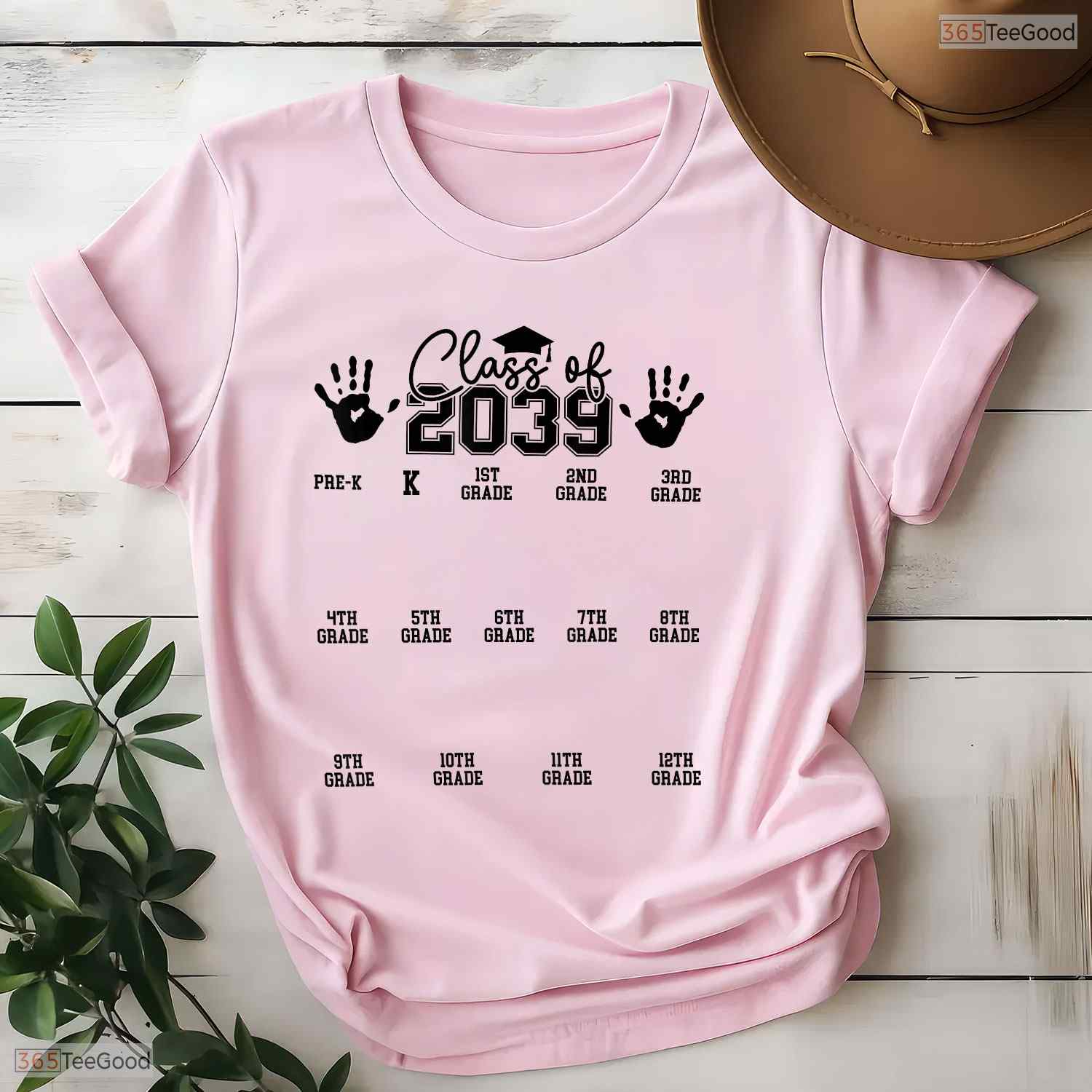 Cute Class of 2039 Grow With Me Pre-K To 12th Grade 2039 Graduation T-Shirt
