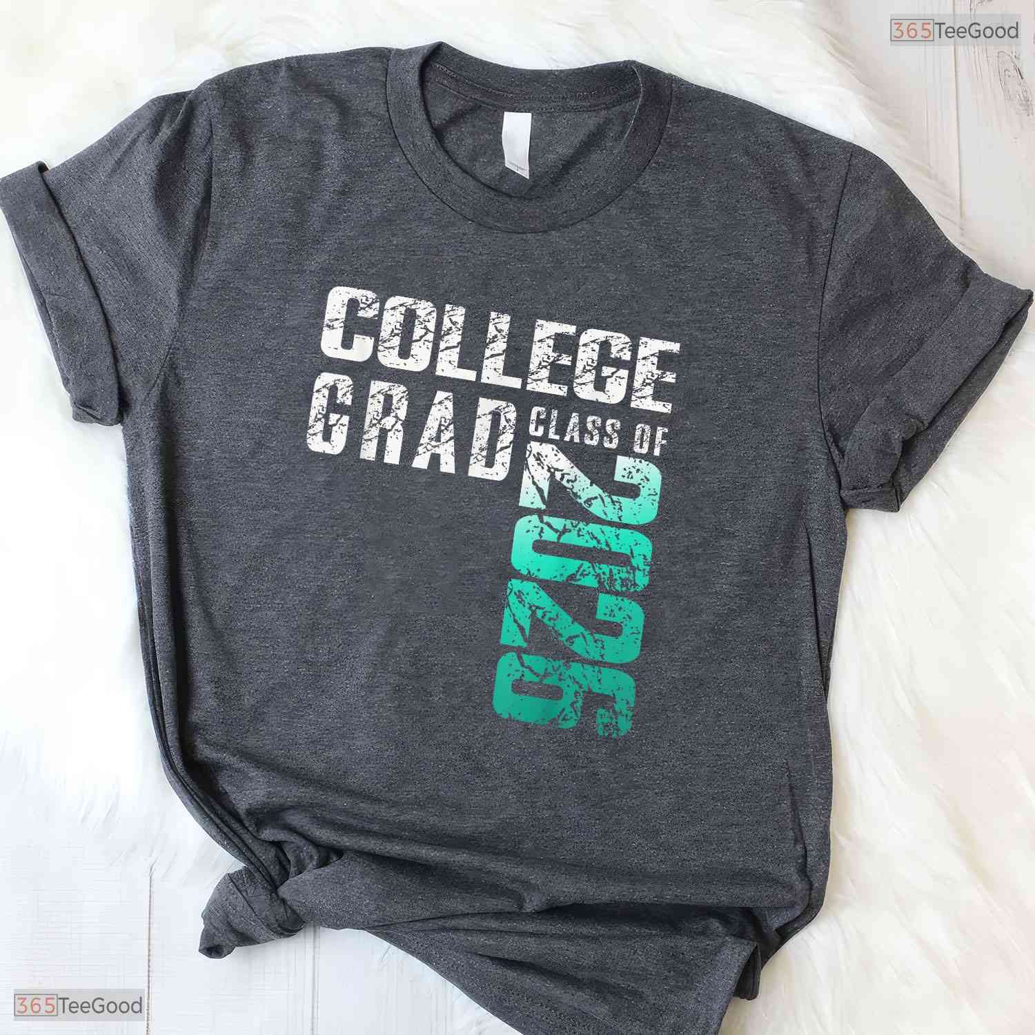 Official College Grad Class Of 2026 University Bachelor Degree Graduation T-Shirt