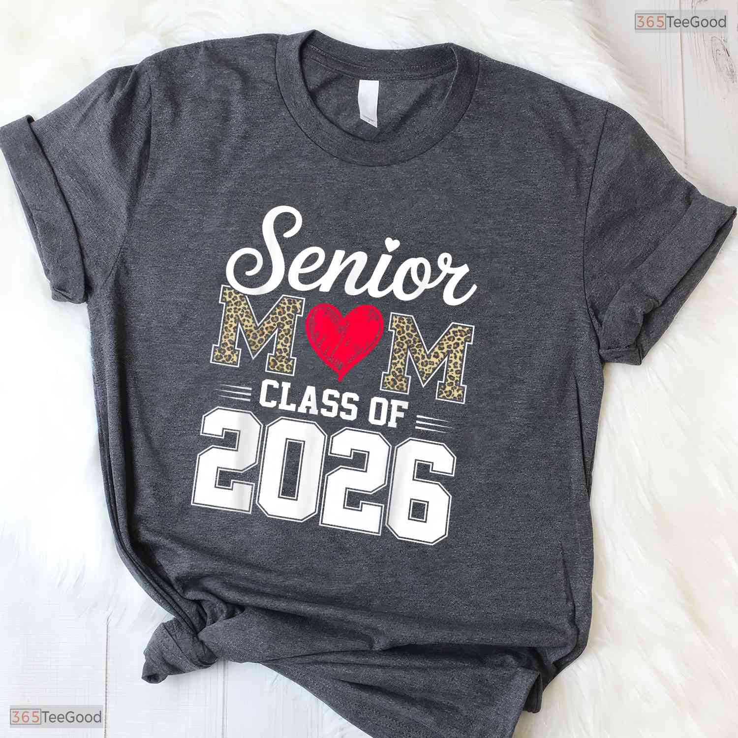 Proud Senior Mom Class Of 2026 Graduate High School Ceremony Party T-Shirt