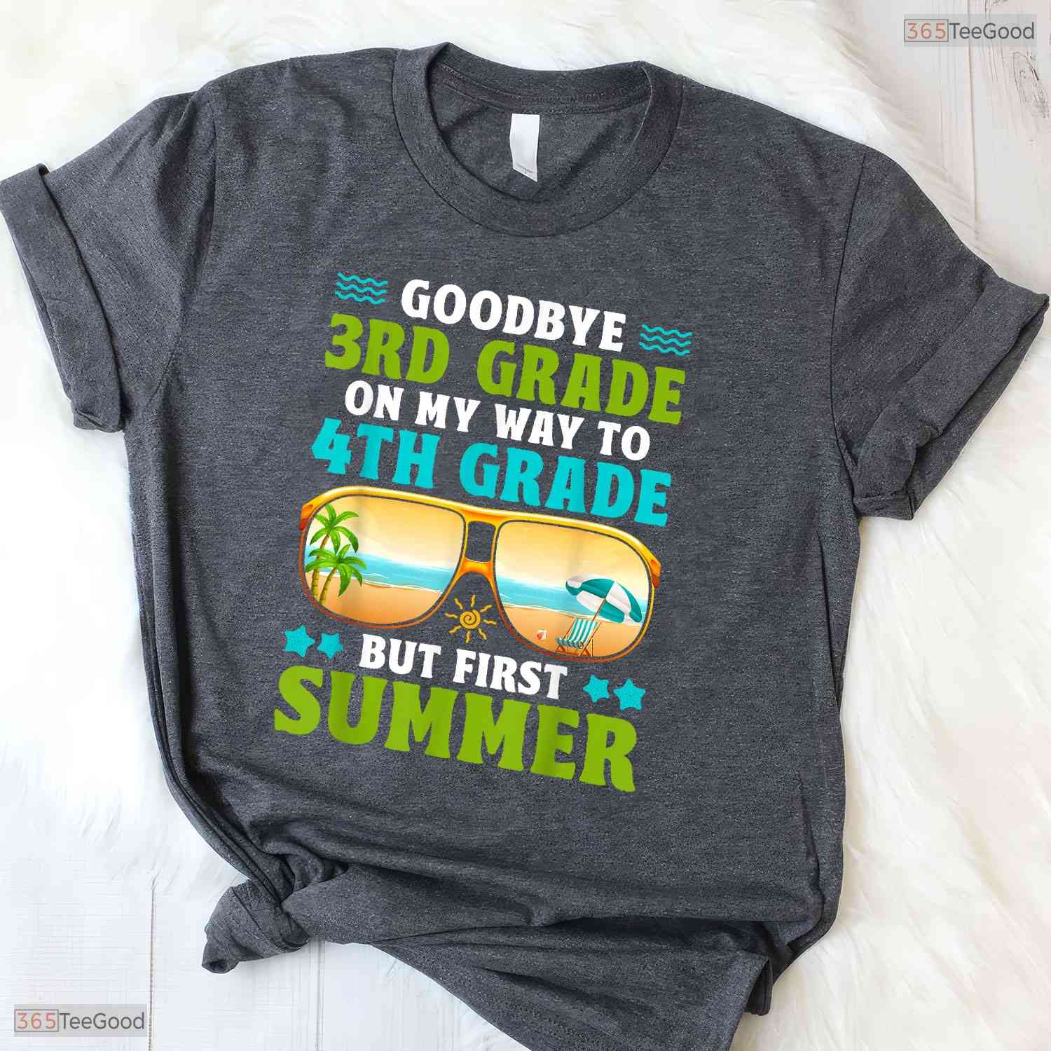 Goodbye 3rd Grade Hello 4th Grade Hello Summer Youth Graduation T-Shirt