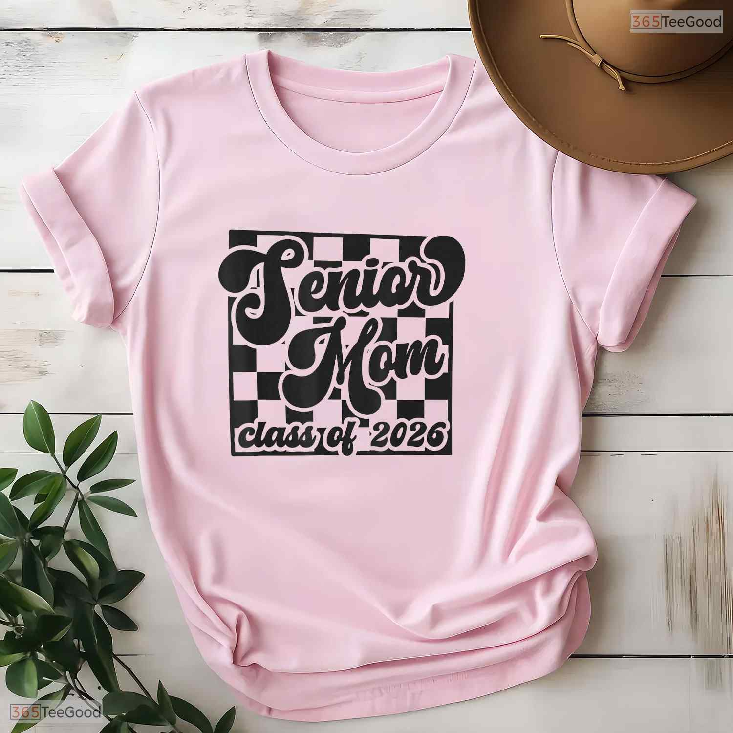 Retro Senior Mom Class Of 2026 Proud Mama Of A High School Graduate T-Shirt
