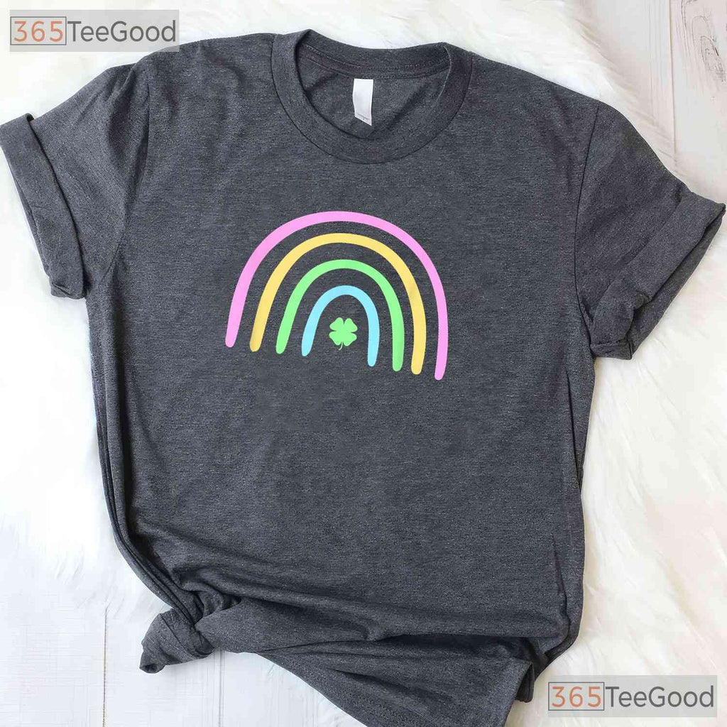 Four Leaf Clover Retro Rainbow St Patricks Day T-Shirt Lucky Boho Tee