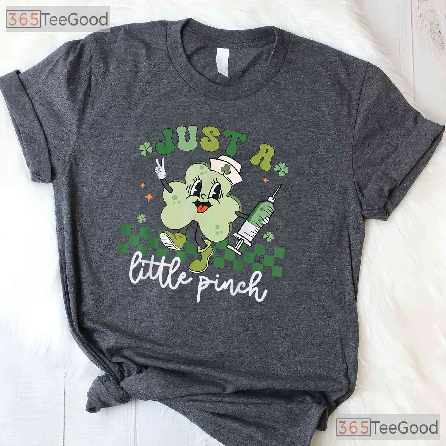Just A Little Pinch Nurse St Patricks Day T-Shirt Funny Syringe Irish RN Tee