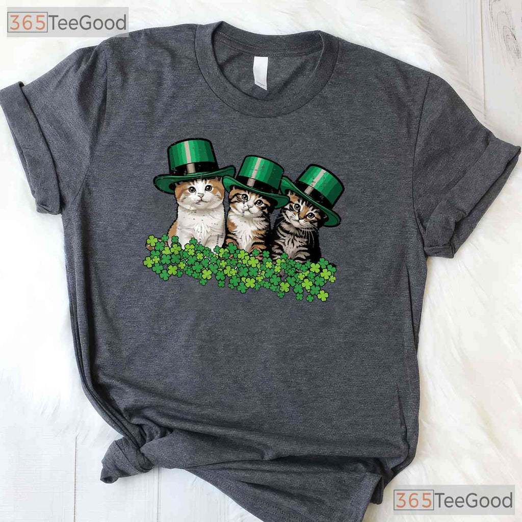 St Patricks Day Cats Kitten T-Shirt Cute Irish Pet Lover Women Girls Tee