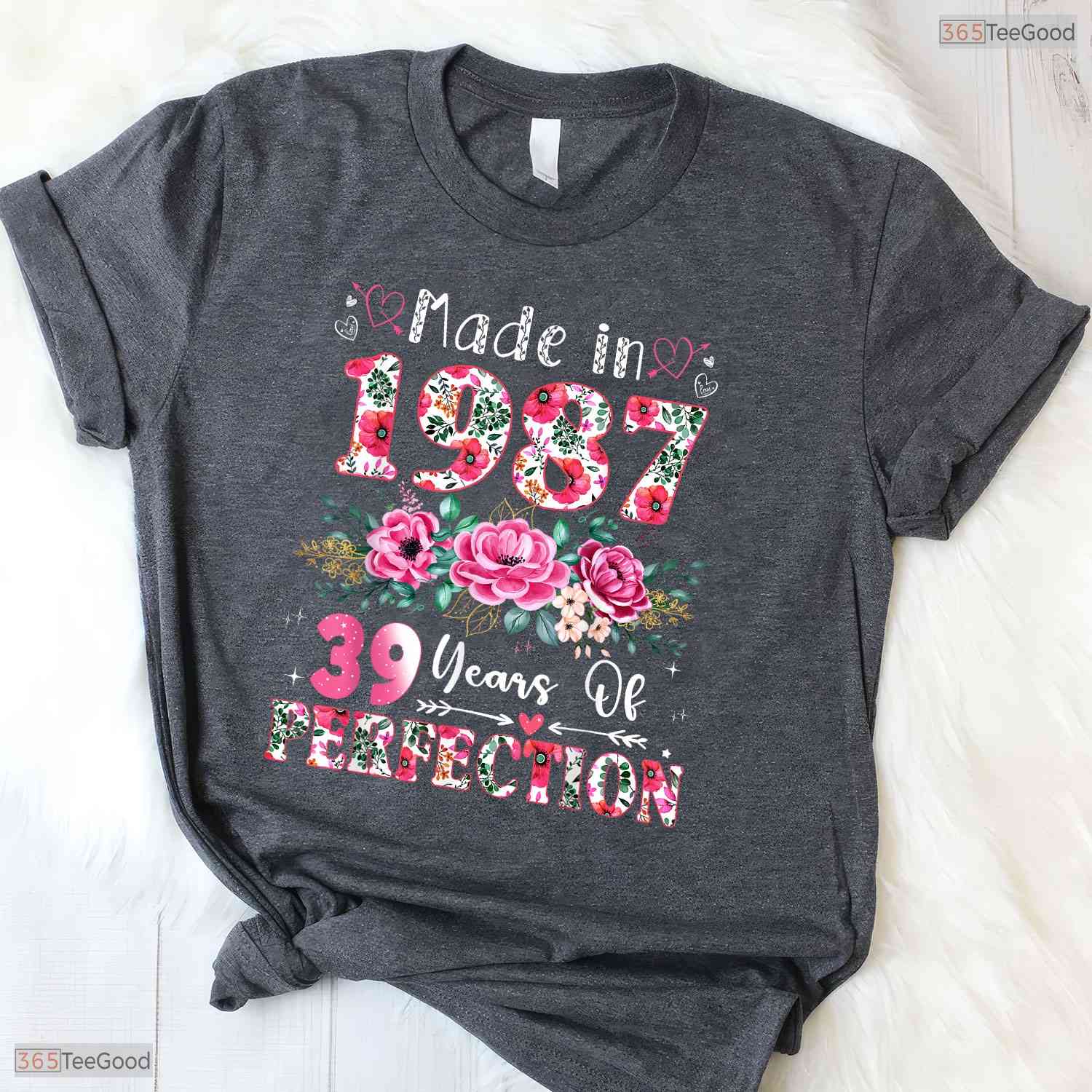 Made In 1987 Floral 39th Birthday Women T-Shirt- Unique May Birthday Shirt Gift