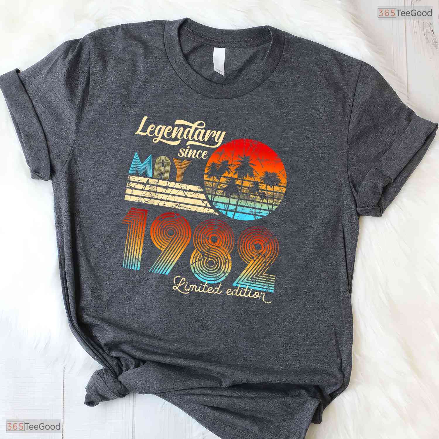 Awesome Legendary Since May 1982 Retro 44th Birthday Gift T-Shirt For Adults