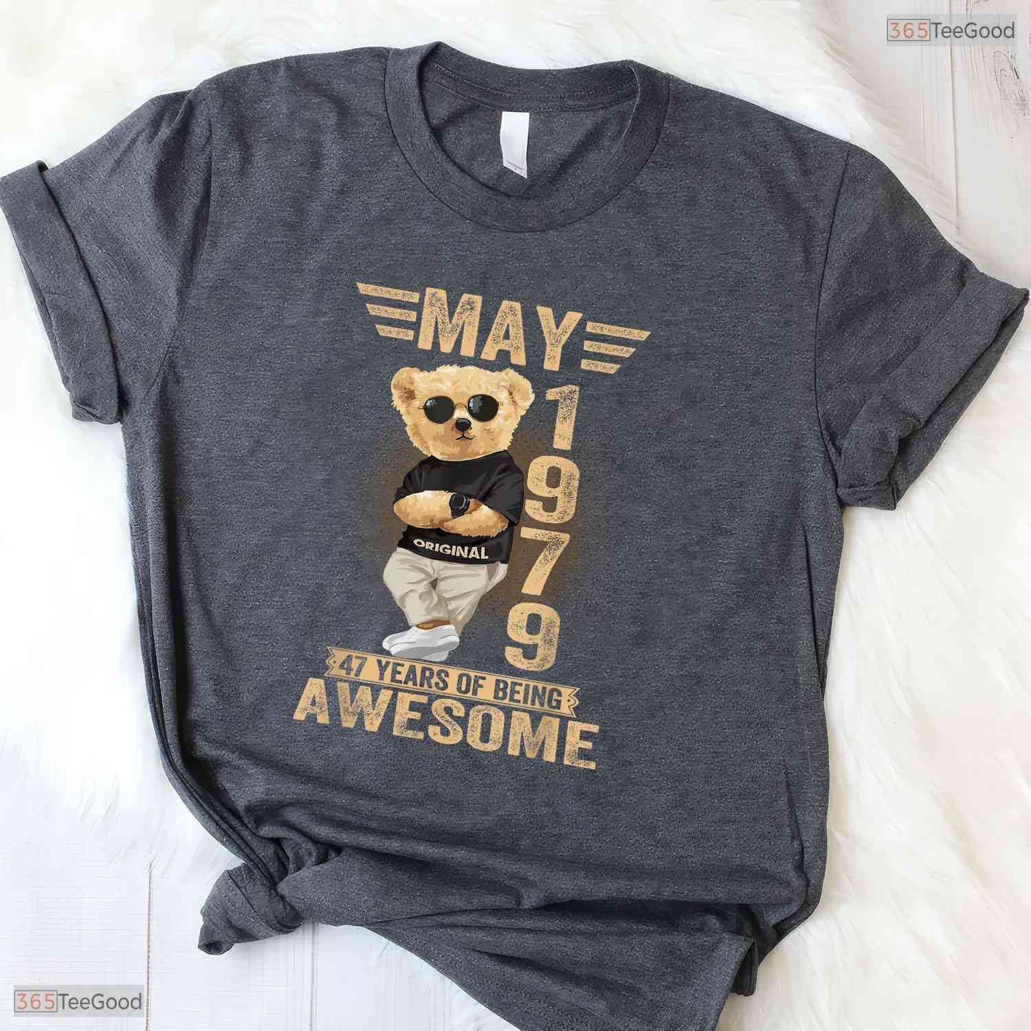 Awesome 1979 Teddy Bear 47th Birthday T-Shirt- Unique May Birthday Shirt