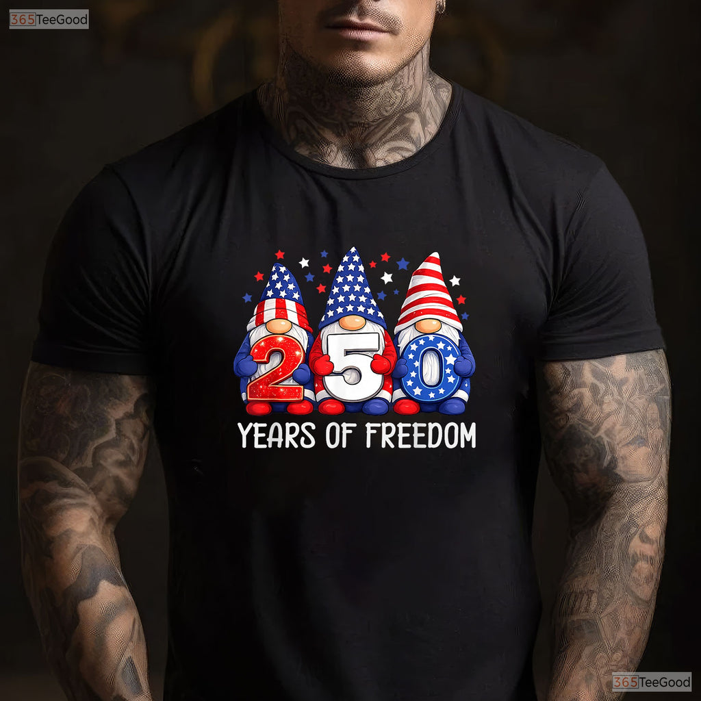 250 Years Anniversary USA Patriotic Gnome Valentine T-Shirt Bass Fishing Men