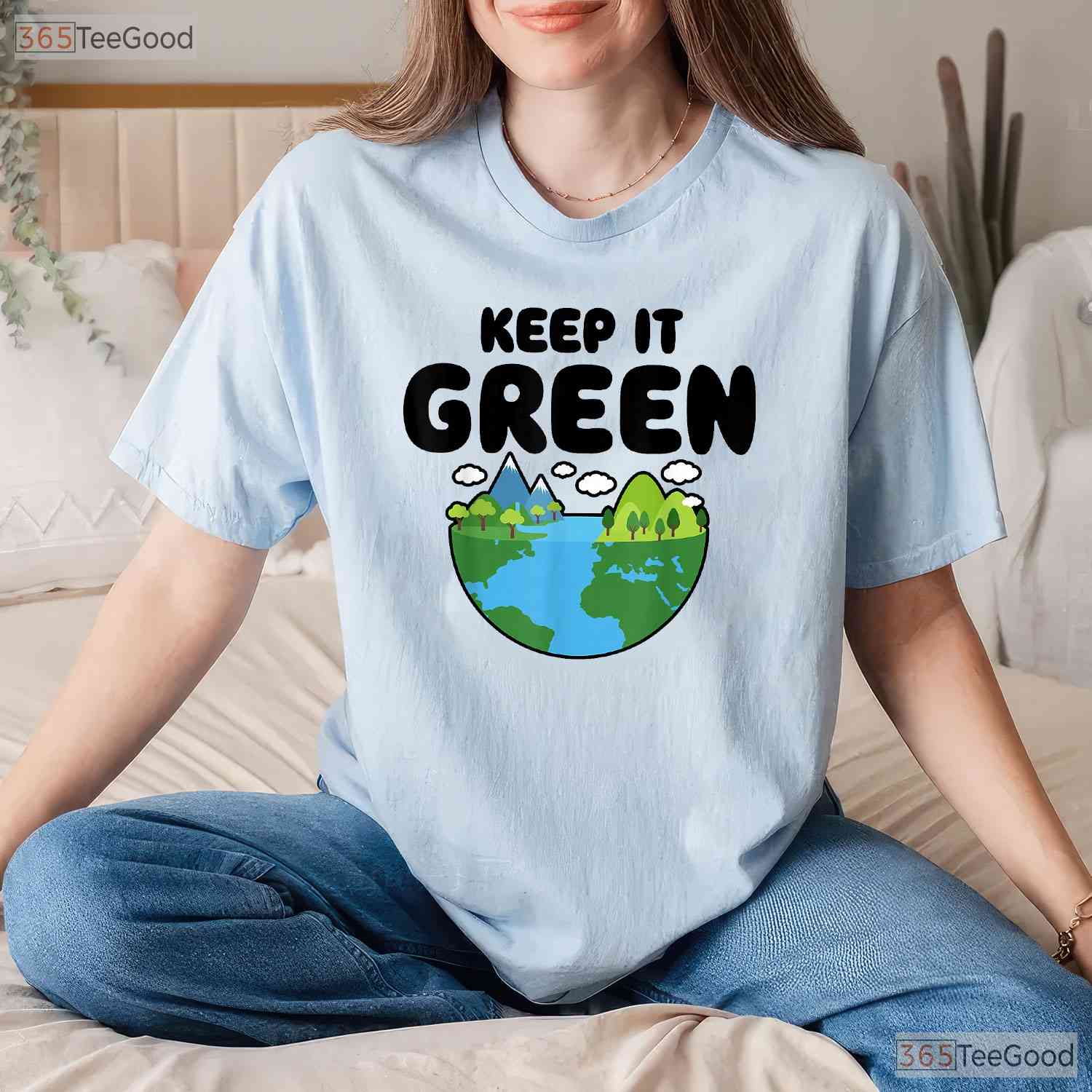 Keep It Green Earth Day T-Shirt Retro Environmental Awareness Nature Gift