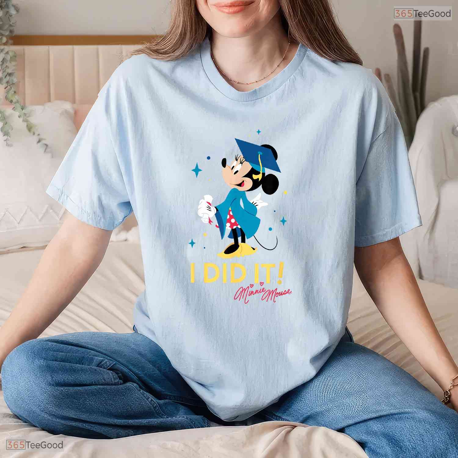 Cute Polka Dot Bow Mouse I Did It Graduation Cap And Gown Celebration T-Shirt