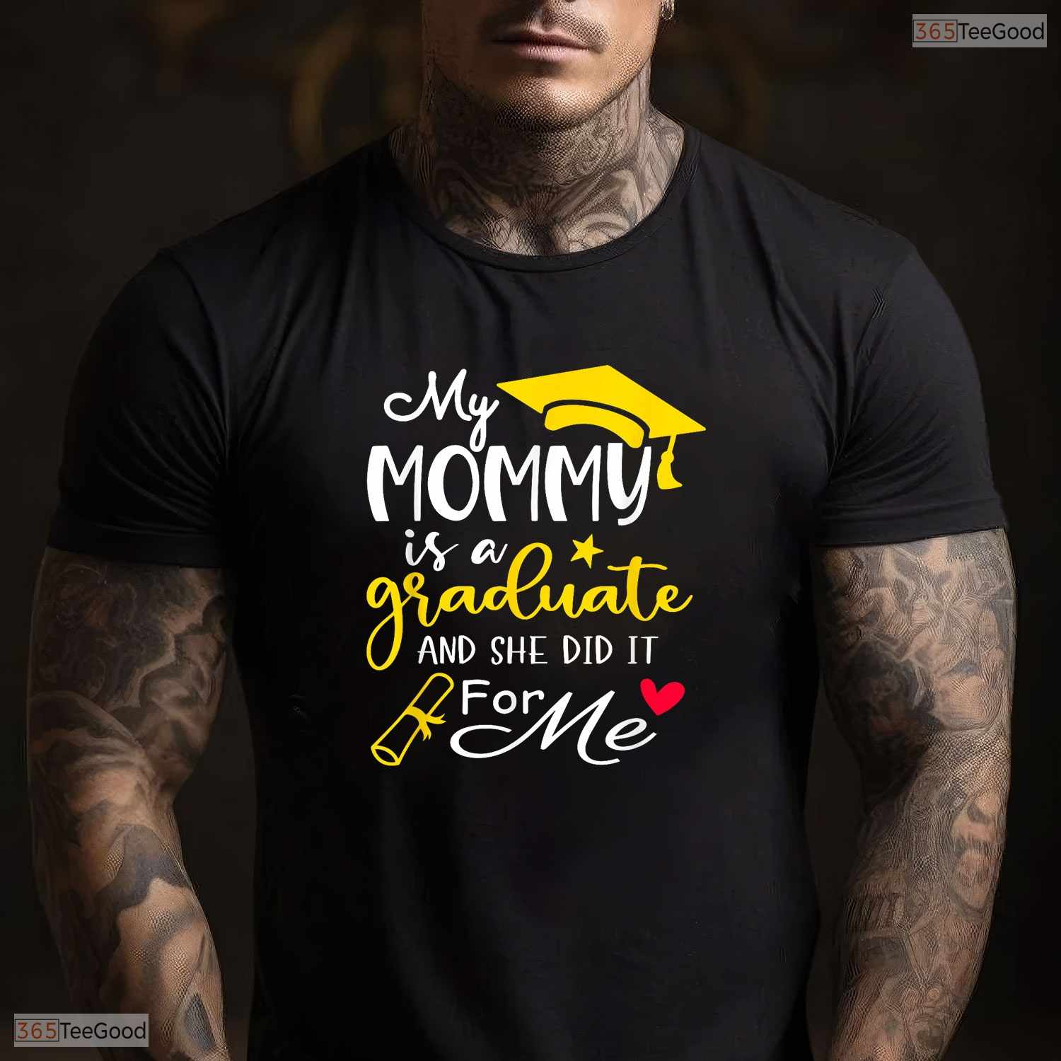 Cute My Mommy Did It Graduated Mom Proud Children Graduation Family Joy T-Shirt