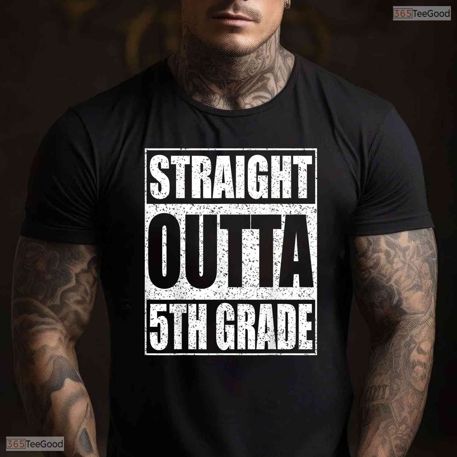 Straight Outta 5th Grade Boys Girls Elementary School Graduation T-Shirt