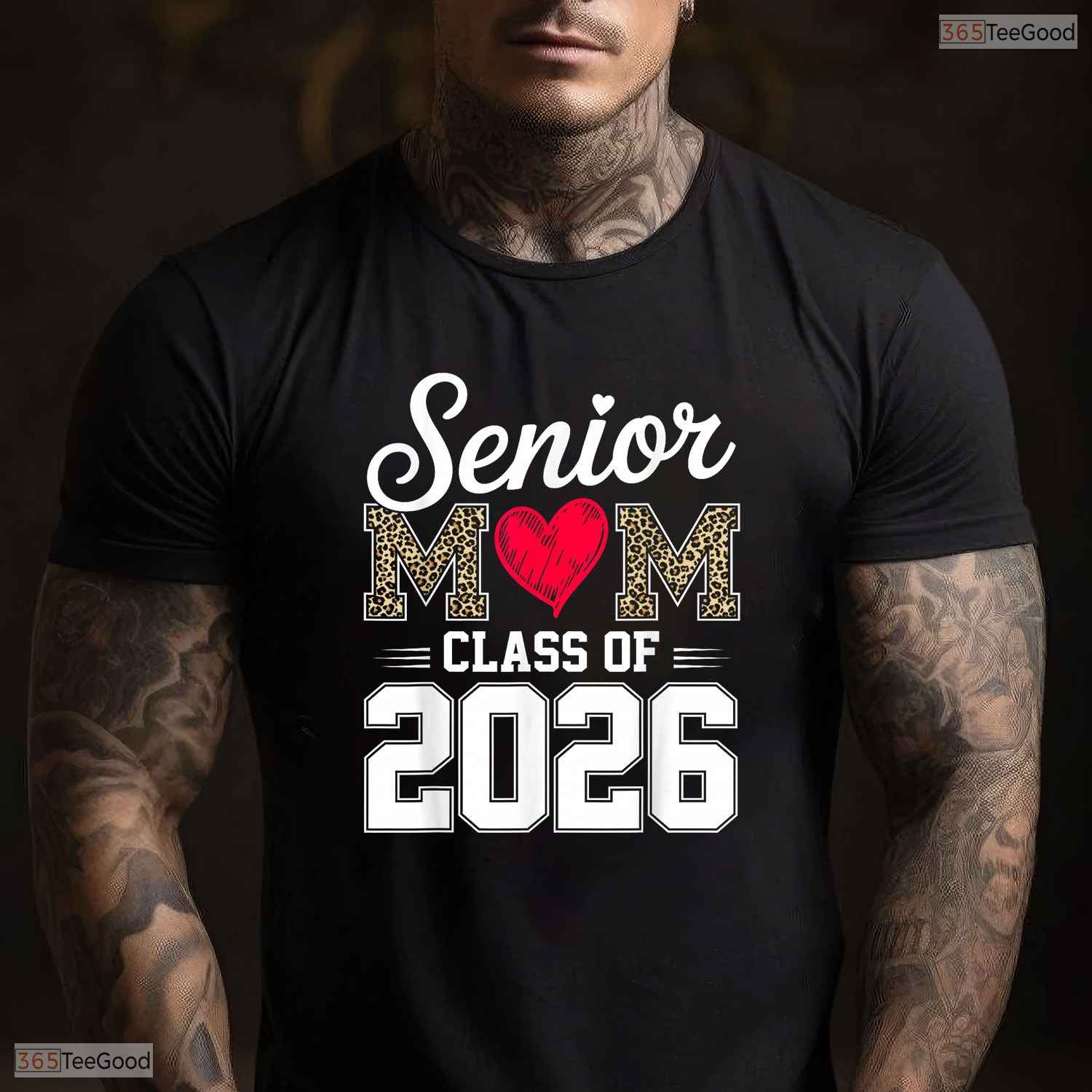 Proud Senior Mom Class Of 2026 Graduate High School Ceremony Party T-Shirt